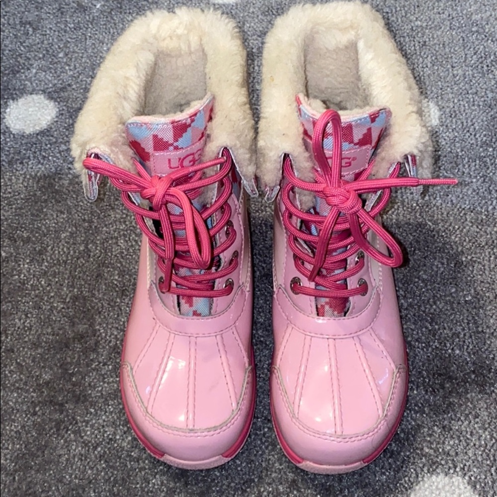 Girls UGG snow boot